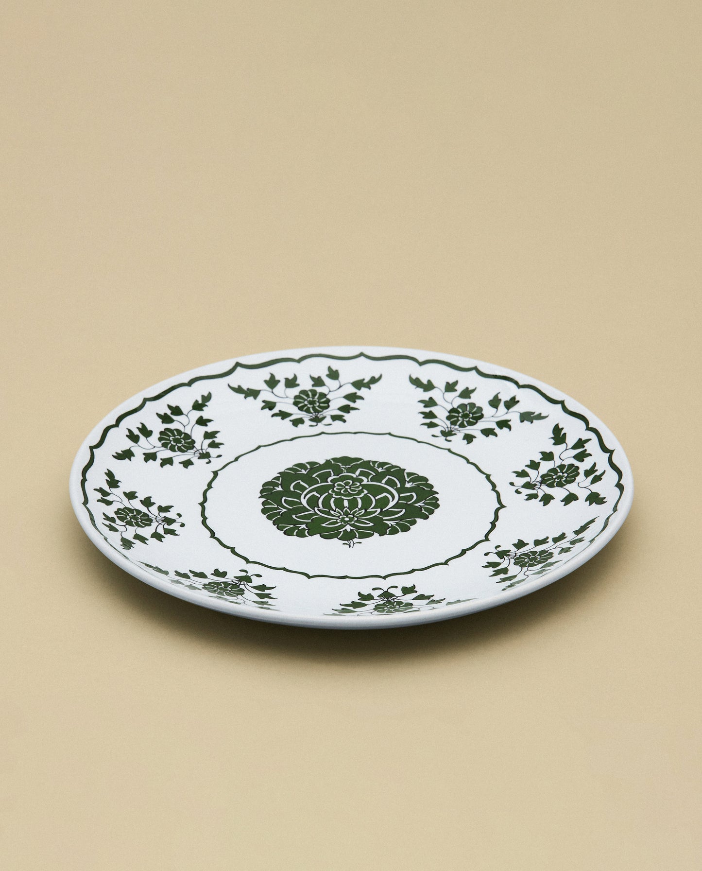 The Lotus Dinner Plate Green