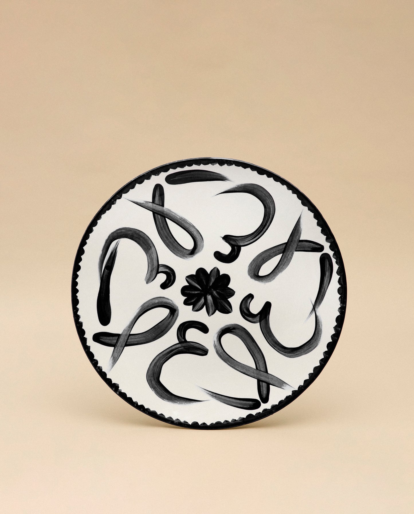 The Calligraphy Platter, Black