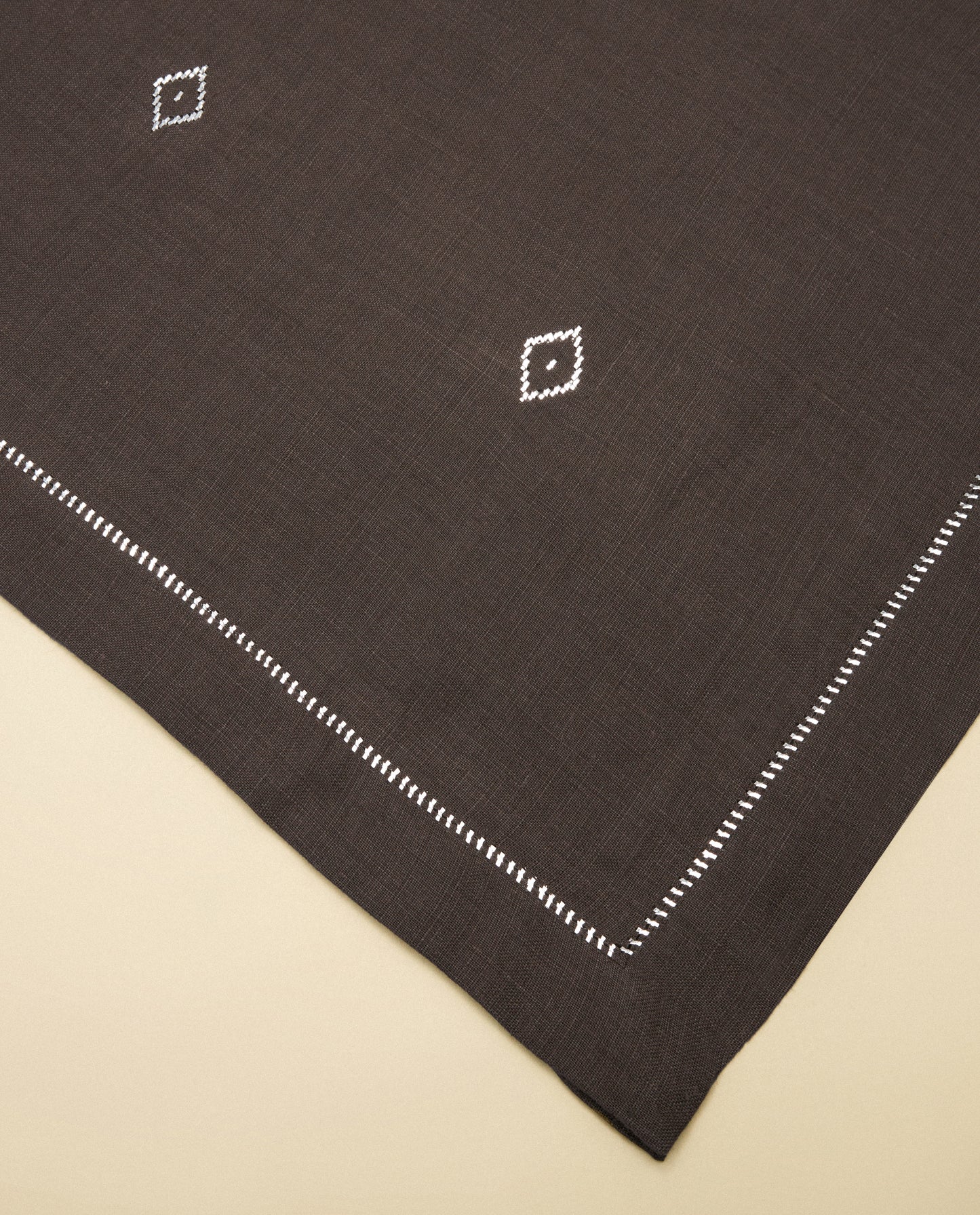 The Artemis Tablecloth, Tobacco