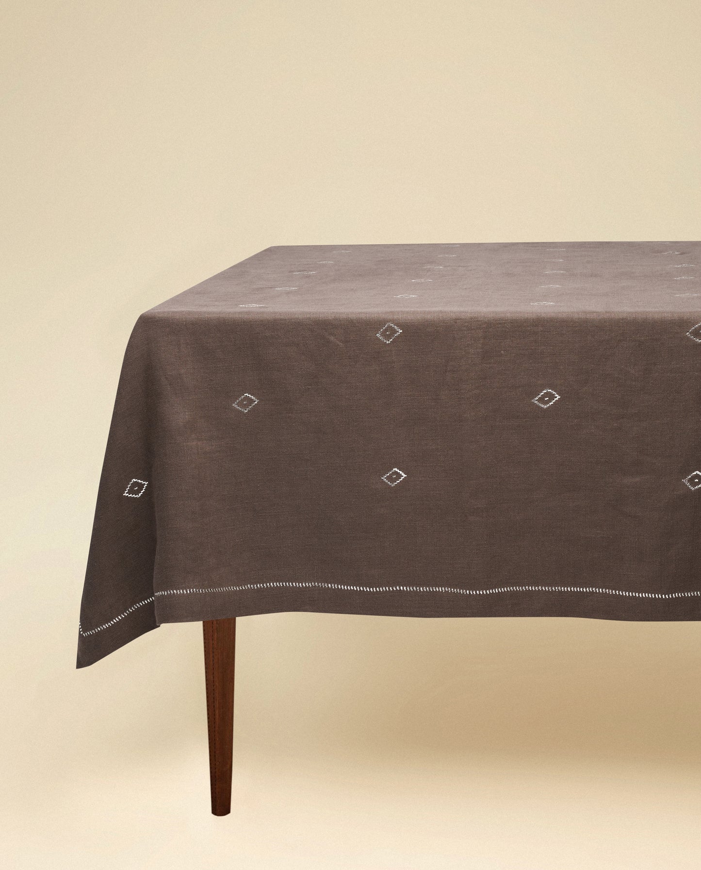 The Artemis Tablecloth, Tobacco
