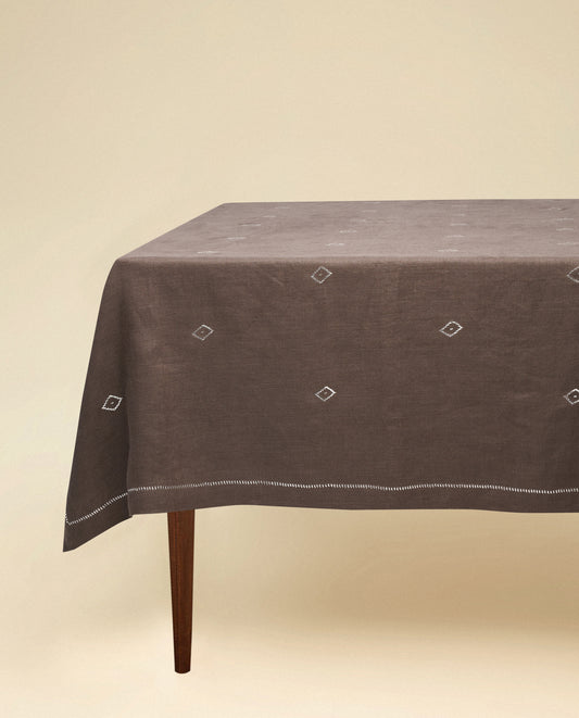 The Artemis Tablecloth, Tobacco