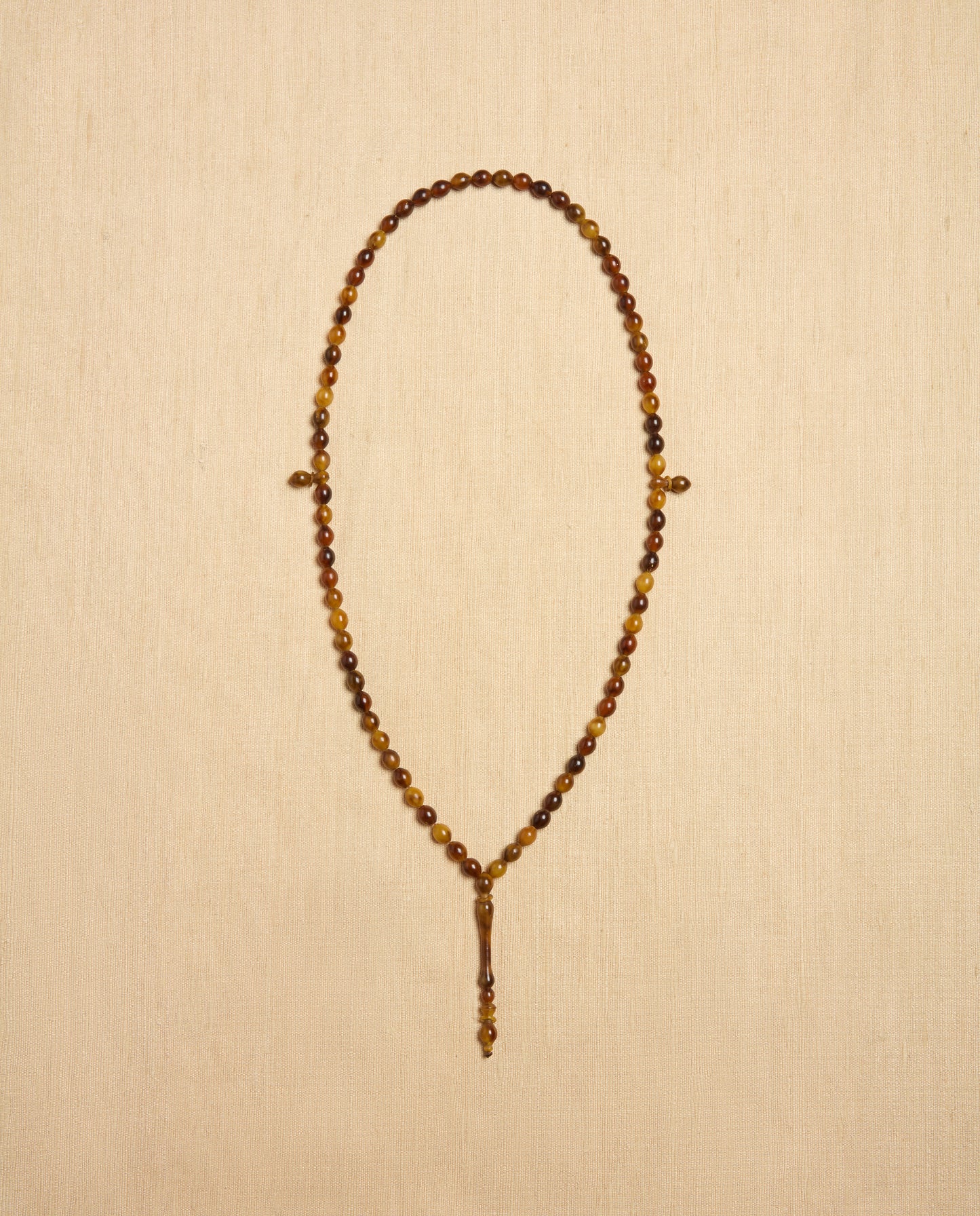 The Ancora Necklace in Mixed Brown Resin