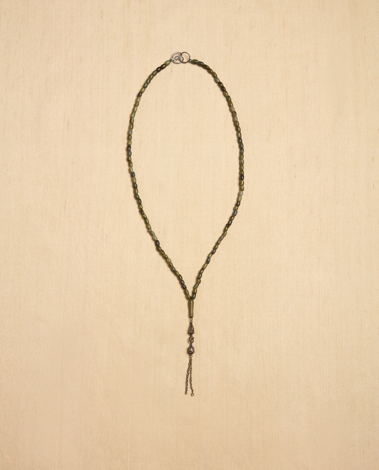 The Ancora Necklace in Dark Green Serpentine