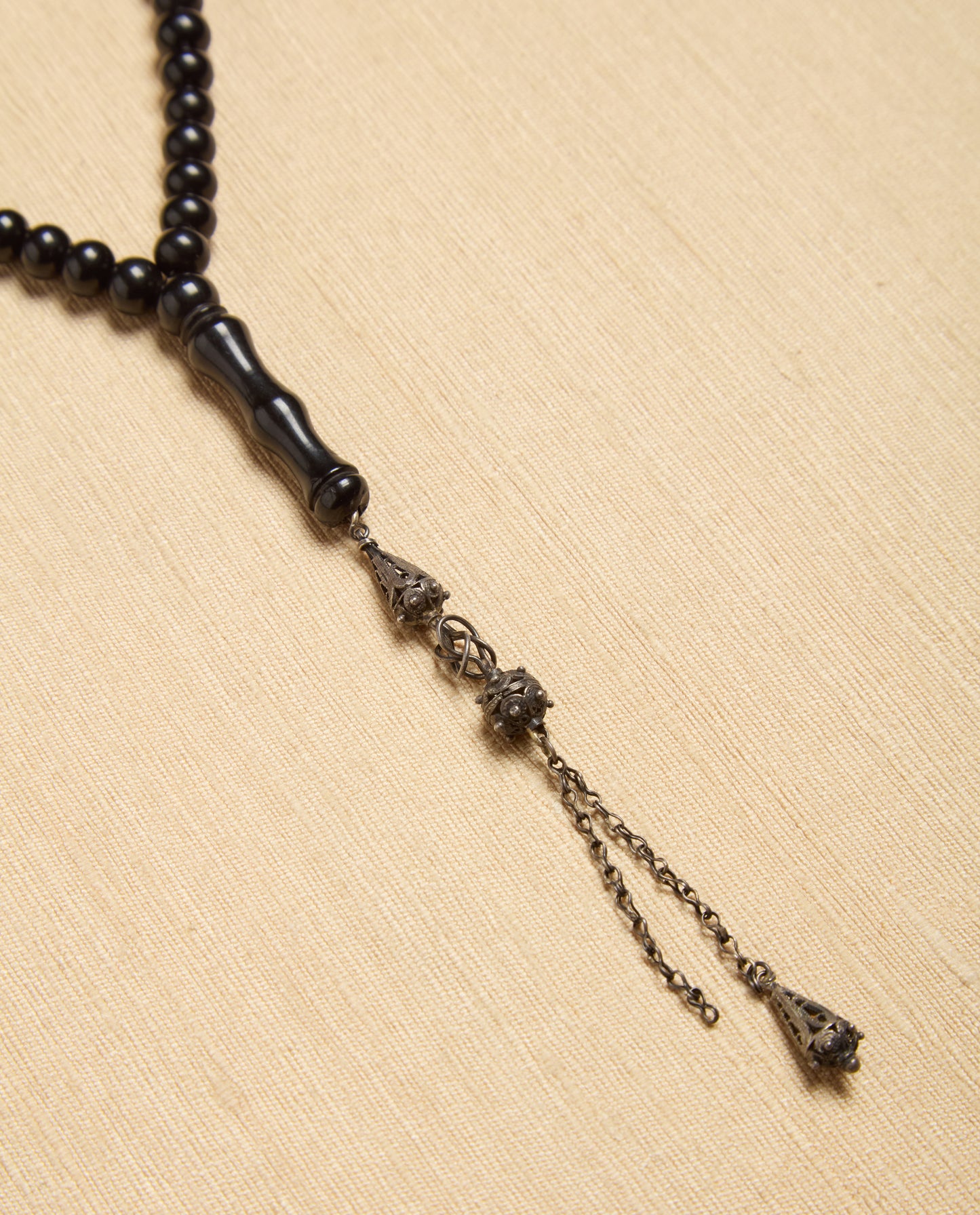 The Ancora Necklace in Black Resin