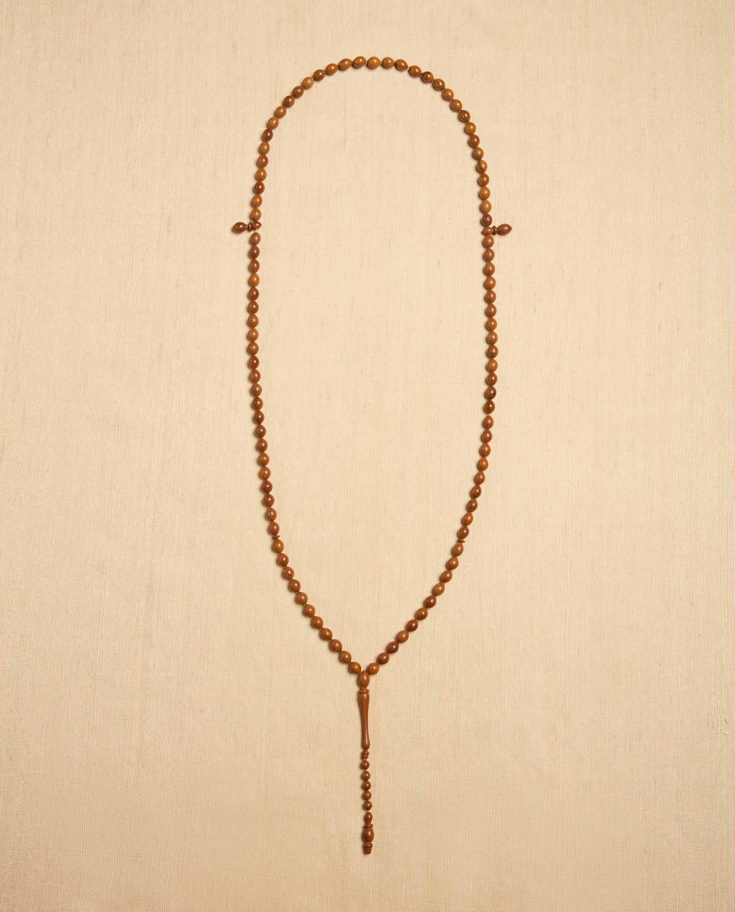 The Ancora Necklace in Palm Wood