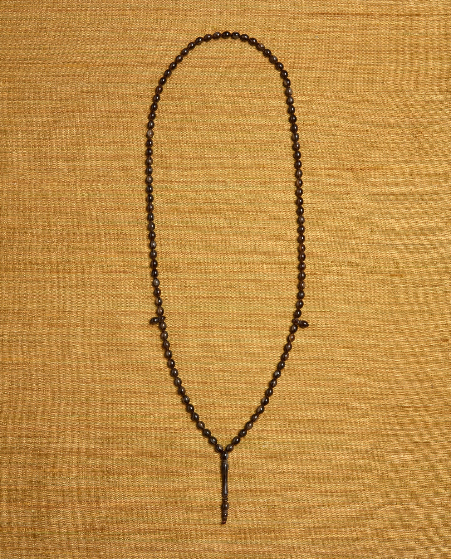 The Ancora Necklace in Dark Brown Resin