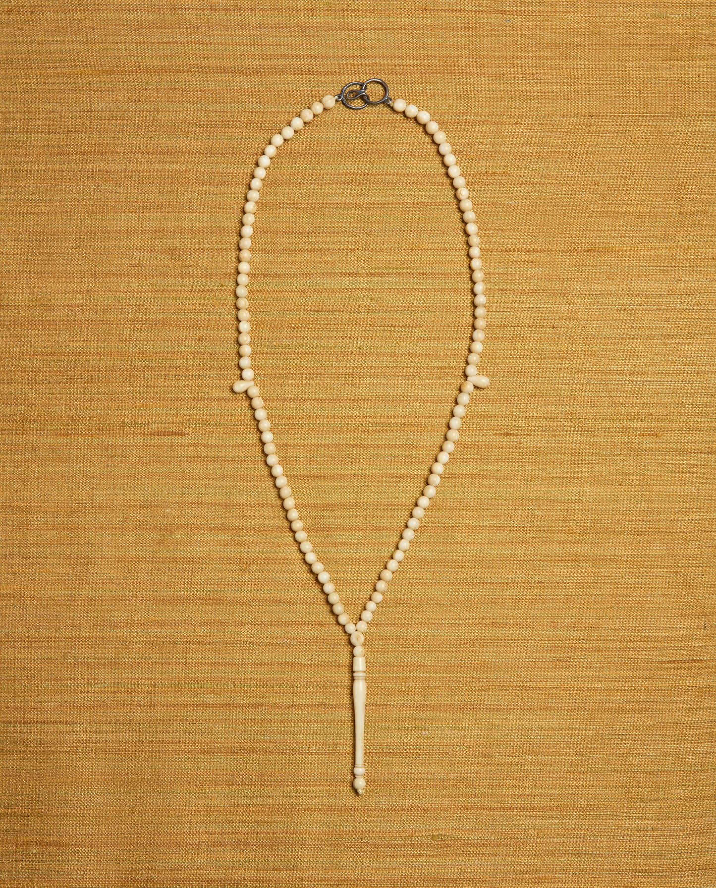 The Ancora Necklace in White Resin