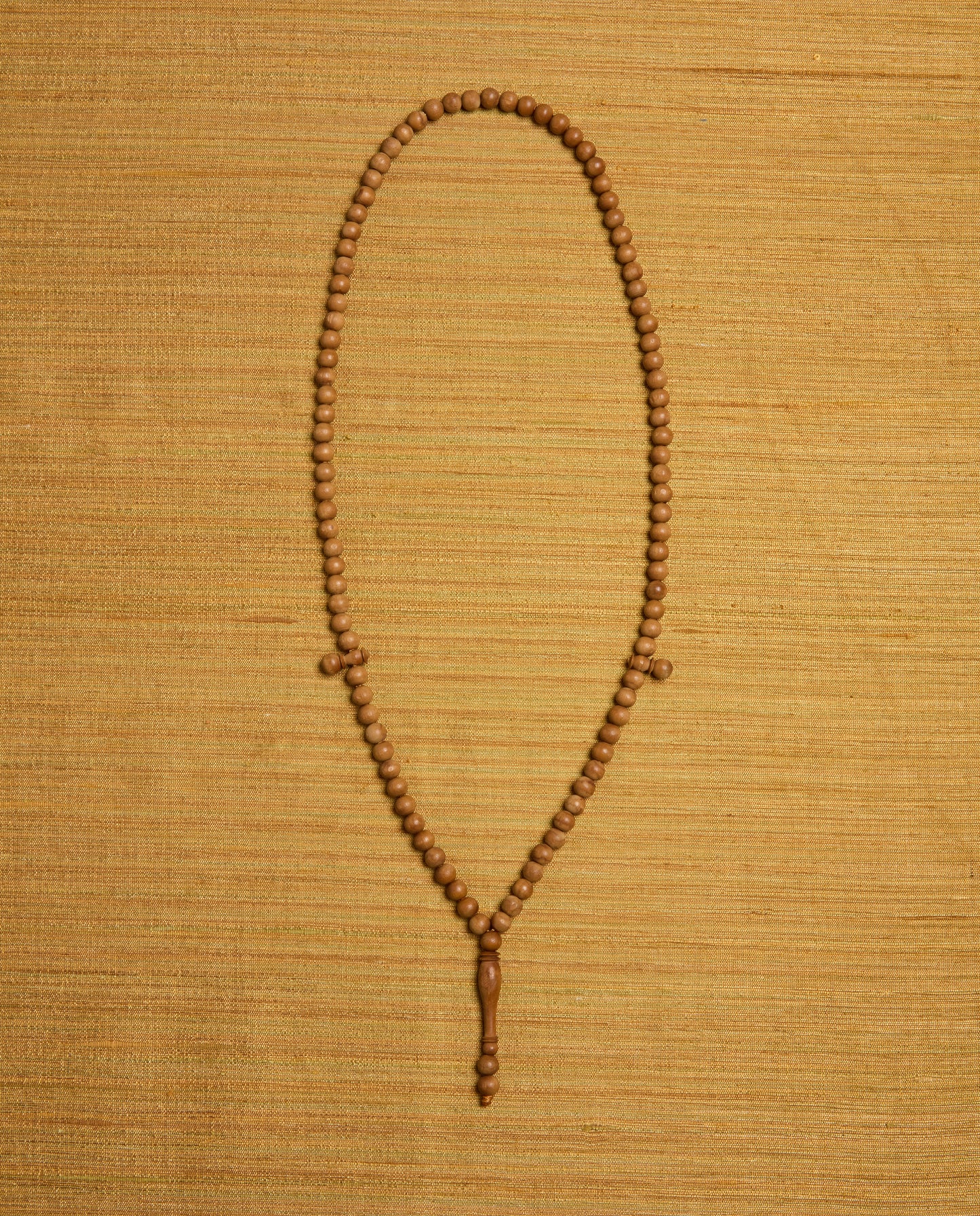 The Ancora Necklace in Sandalwood